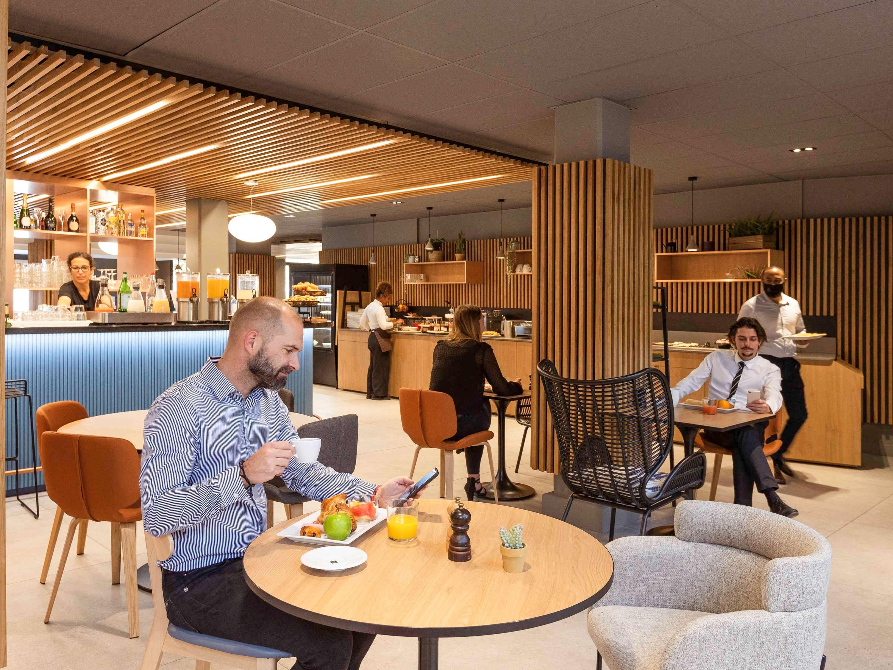Novotel Bordeaux Centre Gare Saint Jean Esterno foto